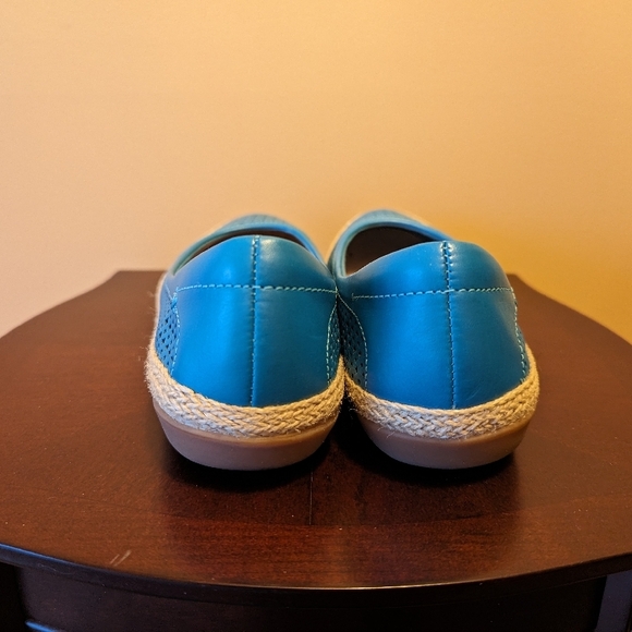 Clarks Women's Turquoise Flats - Picture 3 of 5